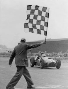 - Prima vittoria Ferrari in un GP valido per il Campionato del Mondo Formula 1.