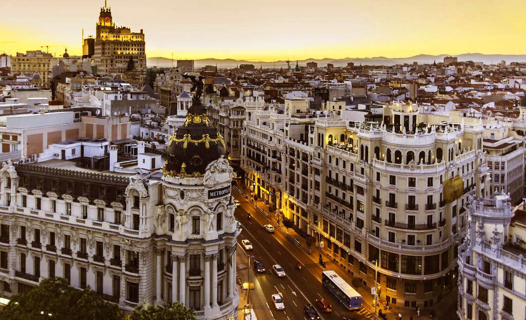 Planes románticos en Madrid: Azotea del Círculo de Bellas Artes.