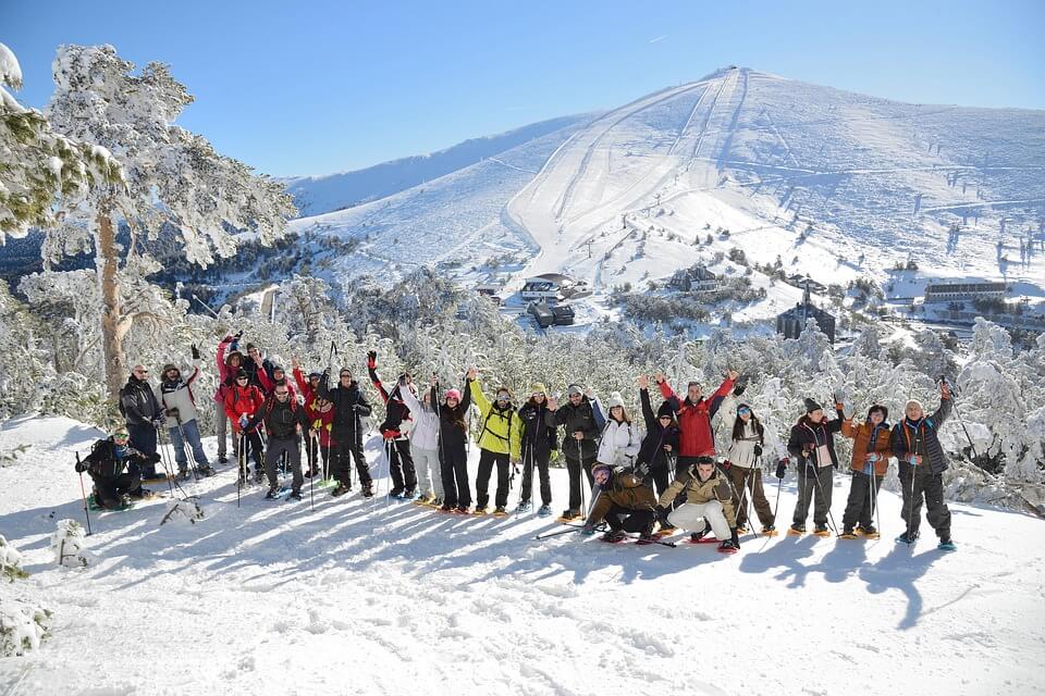 Nieve con niños en sierra de Madrid
