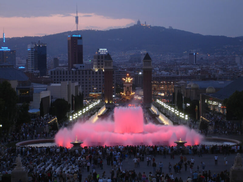 Sitios románticos en Barcelona: Fuentes de Montjuic