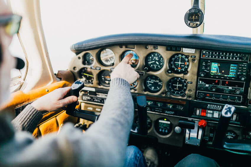 Regalos originales para hombres de 50 años: piloto por un día