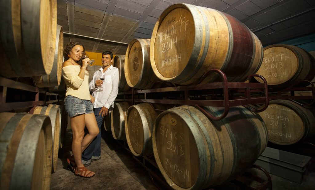 Fin de semana romántico con visita a bodega en Tarragona, Cataluña