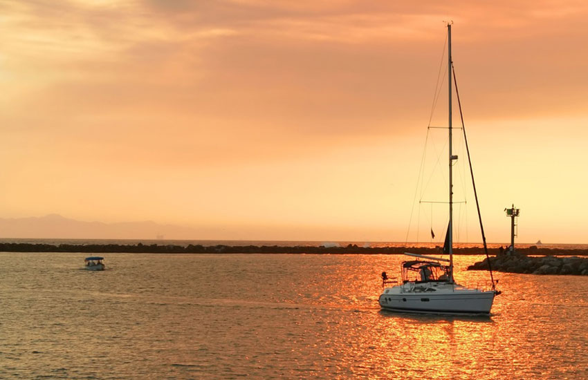 Regalos mujeres de 60 años: Paseo en barco