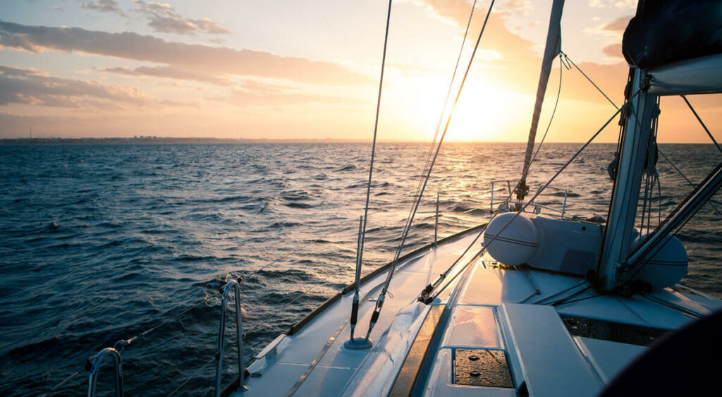 Cumpleaños Paseo en velero al atardecer