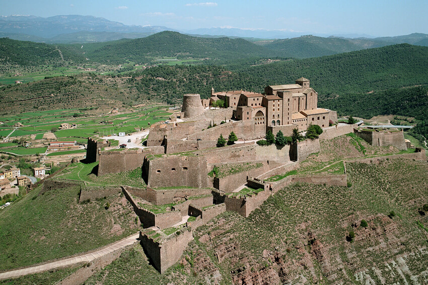 Packs cena y hotel romántico en Barcelona: Parador de Cardona