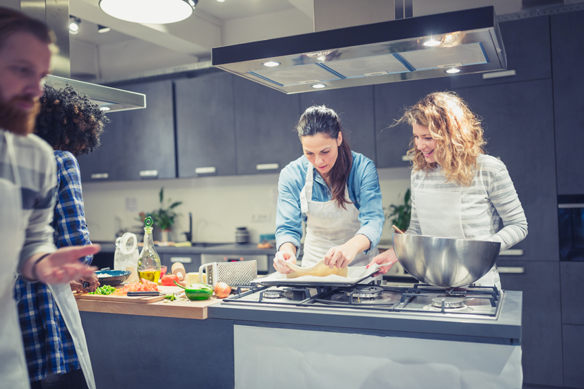 Que regalar a tu novia por su cumpleaños: cocina de curso