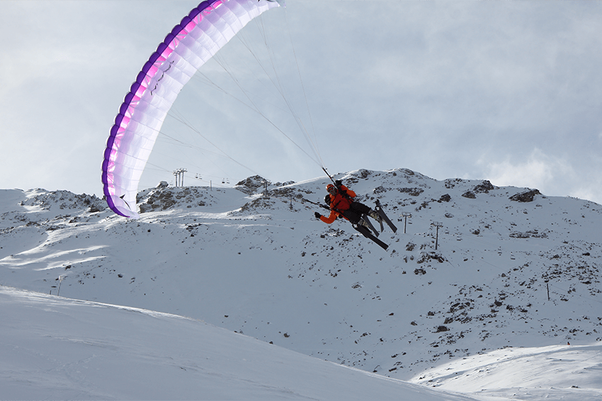 planes-para-hacer-en-invierno: Vuelo en parapente