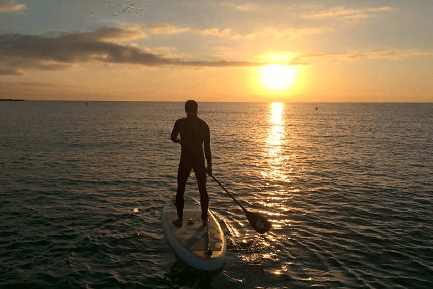 que-hacer-en-barcelona-en-verano: Paddle surf