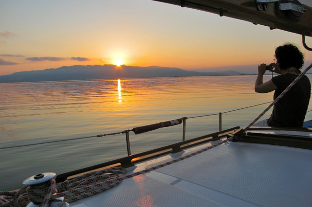 que-hacer-en-tarragona: Puesta de sol en velero