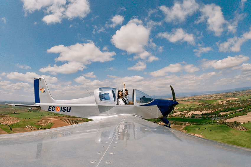 Viaje en avioneta: Un paseo por las nubes