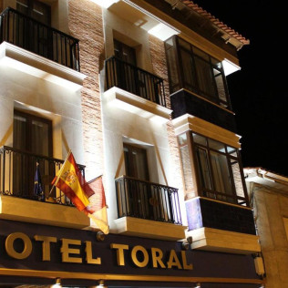 Escapada de 2 Noches con Desayuno en Hotel Ecológico Toral (Santa Cruz de Mudela, Ciudad Real)