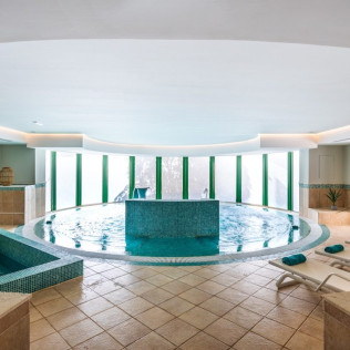 Circuito Spa y Masaje Relajante con Cava y Chocolate para dos en Body Care The Volcán Lanzarote del Hotel LIVVO Volcán Lanzarote 5* (Lanzarote)