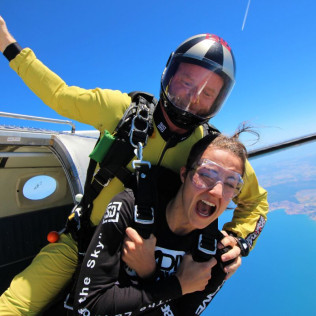 Salto en Paracaídas desde 4000 metros con Fotos o Vídeo (Empuriabrava, Girona) - TANDEM SILVER