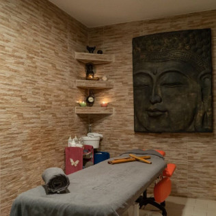 Pack Romántico Relax: Spa con Cava y Bombones y Masaje para dos en Tahara Spa del Hotel Sun Palace Albir & Spa 4* (Alfàs del Pi, Alicante)
