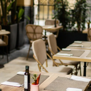 Acceso a Piscina Relax y Desayuno Gourmet en Hotel Hospes Amerigo 5* (Alicante)