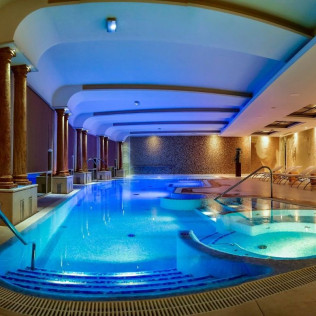 Salto en Paracaídas y Escapada con Spa en Hotel Beatriz Toledo Auditorium & Spa 4* (Toledo)