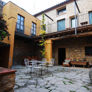 Escapada al Vilosell Wine Hotel con visita al Celler Tomàs Cusiné (Lleida)