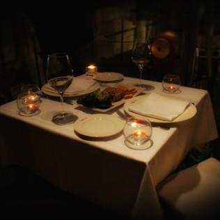 Puesta de Sol y Cena Romántica en Velero para dos (Málaga)