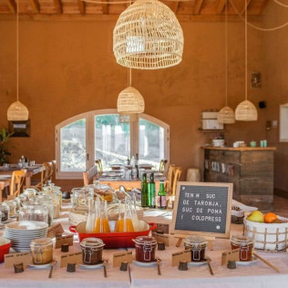 Circuito Spa Privado y Desayuno para dos en Ecoturisme Can Buch (Sant Aniol de Finestres, Girona)