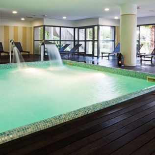 Escapada con Spa en Hotel Precise Resort El Rompido 5* y Paseo en Globo con Desayuno, Cava y Vídeo para dos (Huelva)