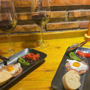 Tour Privado: Ruta de Pintxos con Vinos D.O. Españoles (Vizcaya)