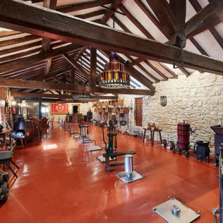 Visita a las Bodegas Irache con Degustación de Vinos y Aperitivo para dos (Navarra) 