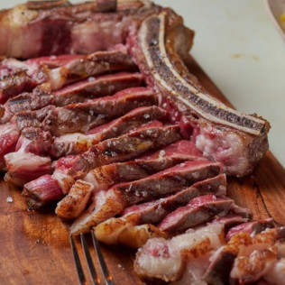 Menú para dos en Restaurante Abrasador Casa Benito (Alcalá de Henares, Madrid)