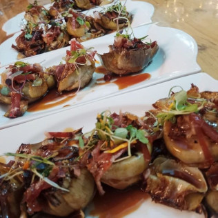 Menú para dos en Restaurante Abrasador Mesón La Ronda (Carcabuey, Córdoba)