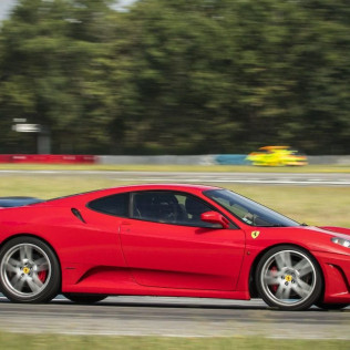 Copilotaje de Ferrari F430 en el Circuito Vasco Sameiro (Braga, Portugal)