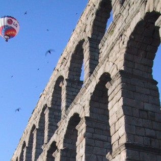 Vuelo en Globo con Cava, Almuerzo, Fotos y Vídeo HD (Segovia)