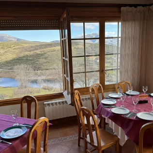 Escapada 2 Noches con Desayuno en Hotel Pico Espigüete (Alba de los Cardaños, Palencia)