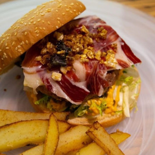 Menú para dos en Restaurante Abrasador Niagara's (Callosa de Segura, Alicante)