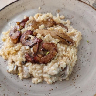 Menú para dos en Restaurante Abrasador Casa Benito (Alcalá de Henares, Madrid)