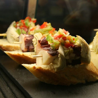 Tour Privado: Ruta de Pintxos con Vinos D.O. Españoles (Vizcaya)