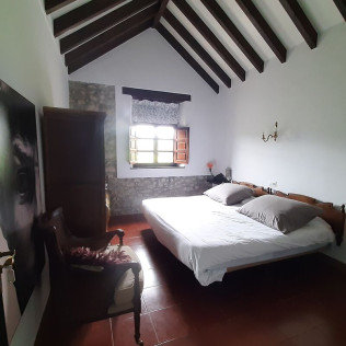 Escapada de 2 Noches con Desayuno en Agroturismo Muriances (Vilde, Asturias)