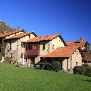 Escapada con Cena en Alojamiento Rural La Montaña Mágica (Asturias)