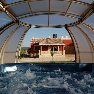 Escapada con Jacuzzi Privado en Vagón de Tren de Alojamientos Casa Ruiz (Caravaca De La Cruz, Murcia)