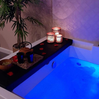 Escapada de 2 Noches con Desayuno, Jacuzzi, Masaje y Cena Opcionales en Apartamento El Rincón de Vega (Playa de Amposta, Tarragona)