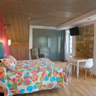 Escapada de 2 Noches con Desayuno en Apartamentos La Llongar Piloña (Infiesto, Asturias)