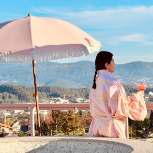 Acceso al Aura Spa en Aldea Calma (Pontevedra)