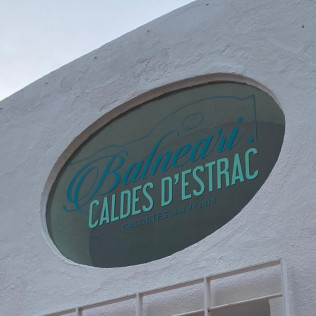 Masaje y Piscina Termal en Balneario Caldetes (Barcelona)