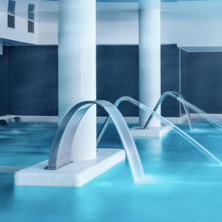 Balneario, Masaje Relajante y Comida o Cena para dos en Balneario Alhama de Aragón 4* (Zaragoza)