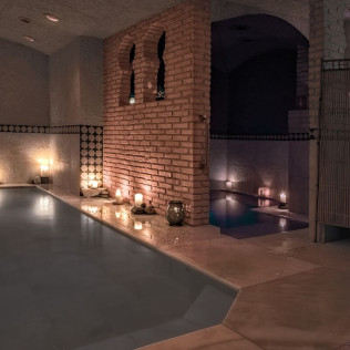 Baños Árabes y Masaje de 15 minutos en Hammam Almeraya (Almería)