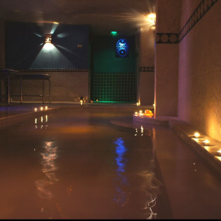Baños Árabes y Masaje de 15 minutos en Hammam Almeraya (Almería)