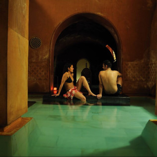 MIMMA 15: Baños Árabes y Masaje Relajante para Parejas en Hammam Al Andalus (Córdoba)
