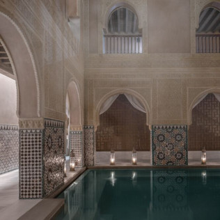 MIDRA 30: Baños Árabes y Masaje Ritual Ál Andalus para dos en Hammam Al Ándalus (Málaga)