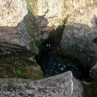 Barranquismo en Gorgo de la Escalera (Anna, Valencia)