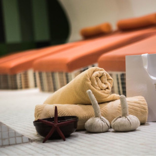 Circuito Spa y Masaje Relajante en Hotel Beatriz Playa 4* (Puerto del Carmen, Lanzarote)