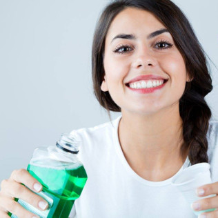 Blanqueamiento Dental LED con Limpieza Bucal en BeYourself (Madrid)
