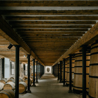 Señorío de Otazu: Visita a Bodega Otazu para dos (Otazu, Navarra)